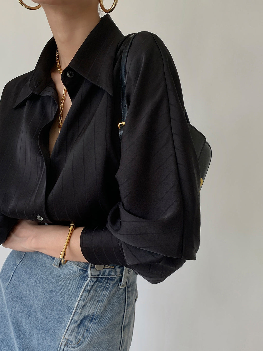 Women’s Oversized Button Up Shirt in Long Sleeve Style | Women Collared Blouse