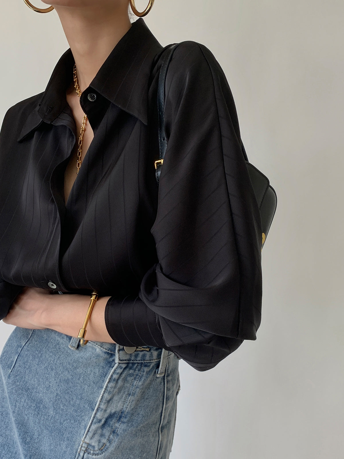 Women’s Oversized Button Up Shirt in Long Sleeve Style | Women Collared Blouse