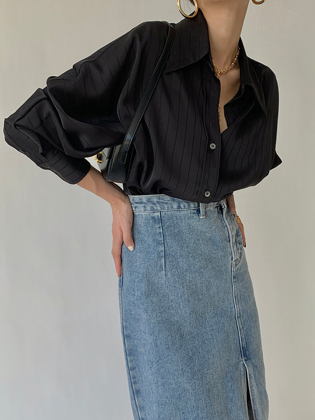 Women’s Oversized Button Up Shirt in Long Sleeve Style | Women Collared Blouse