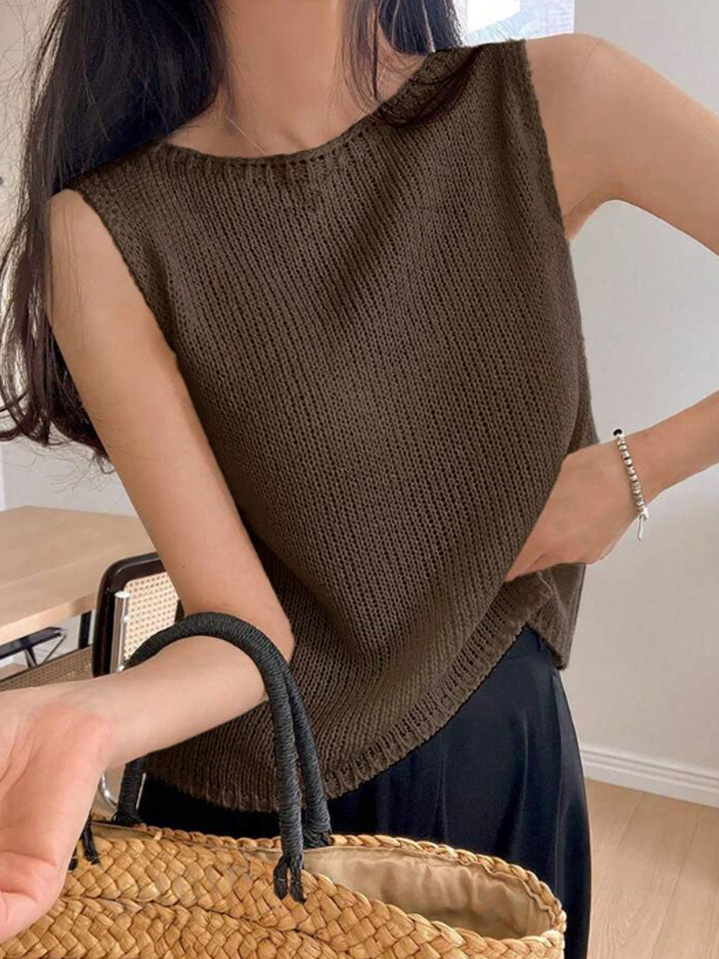 Women’s Crop Tank Top in Sleeveless Casual Style | Women Tank Top